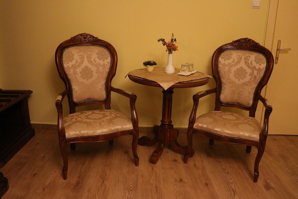 Hotel Astoria Satu Mare Værelse billede