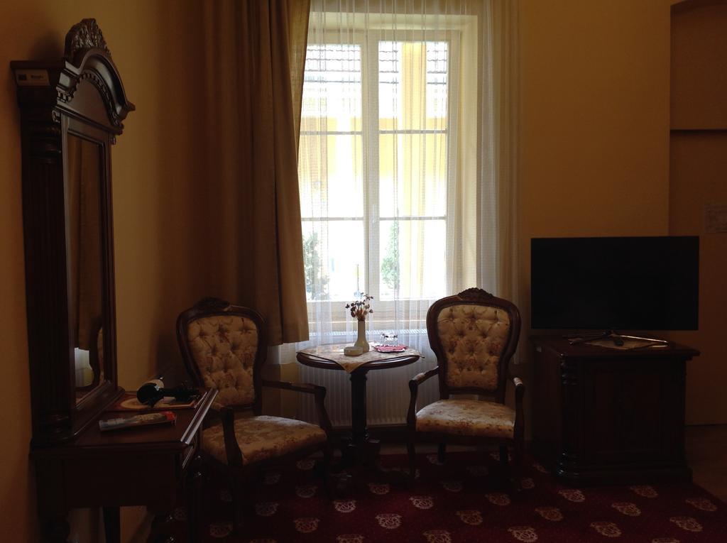 Hotel Astoria Satu Mare Værelse billede